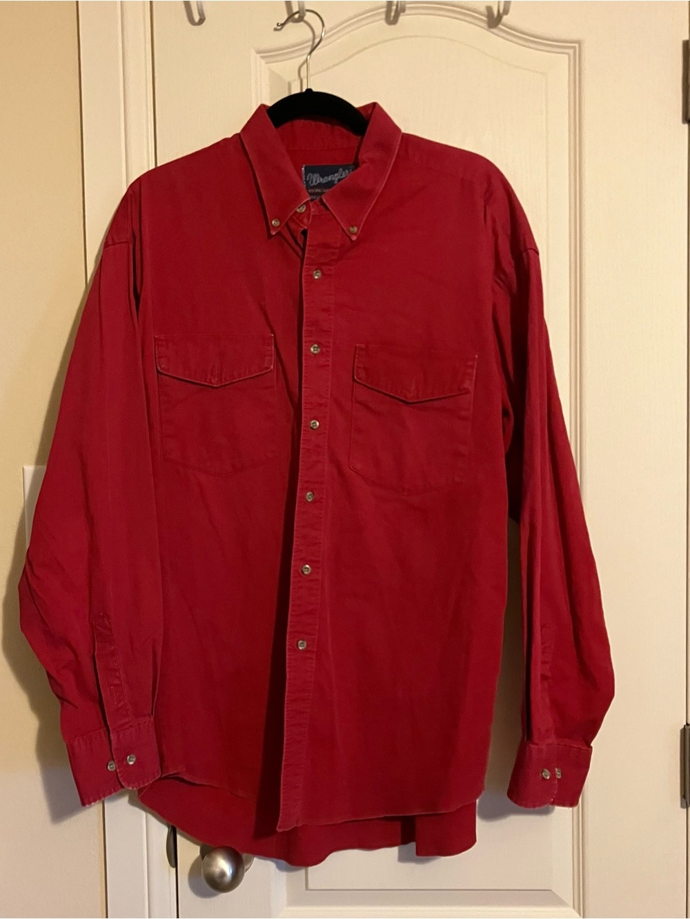 Wrangler Men's Button-Down Casual Shirt in Red